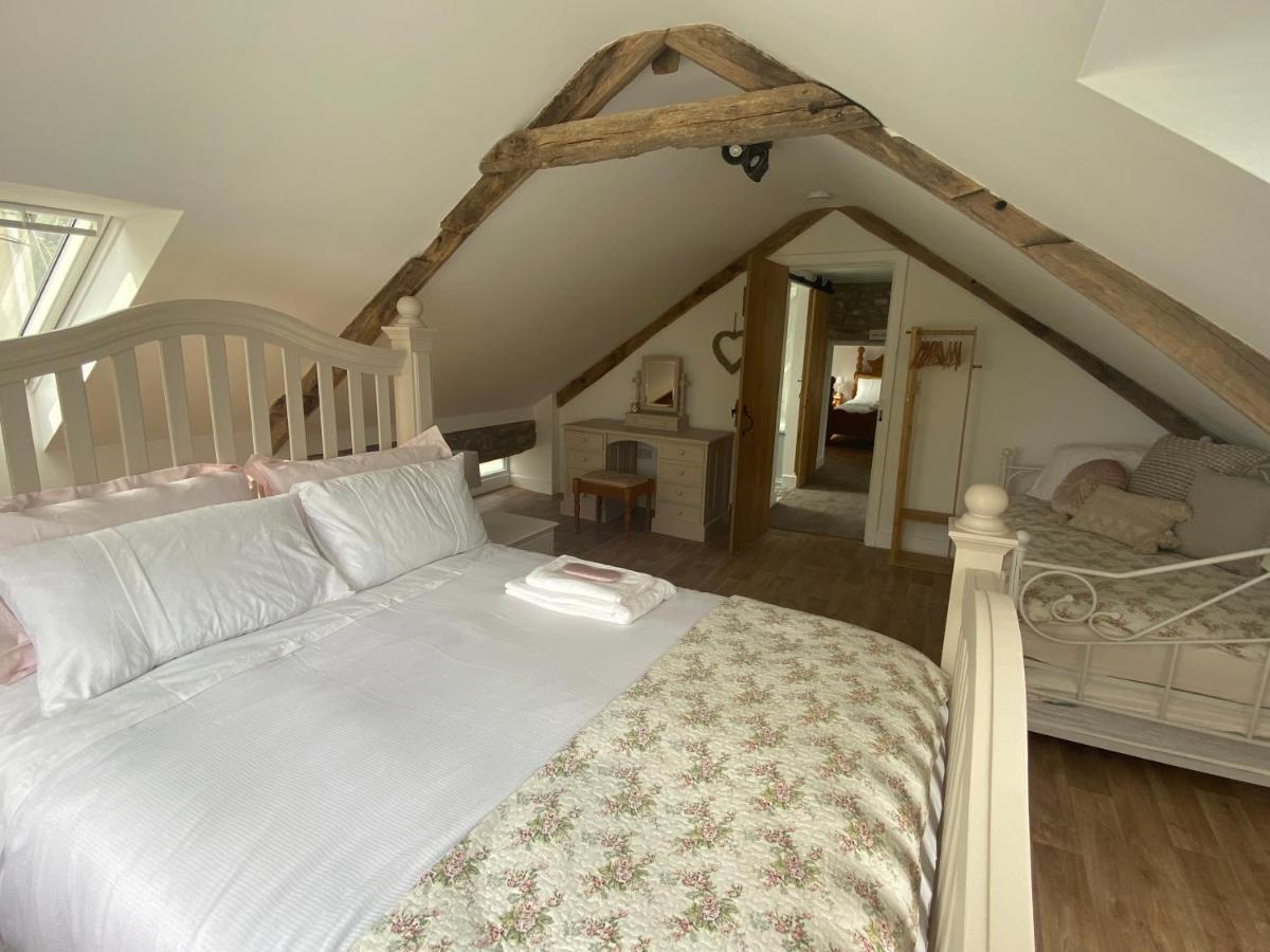 Pippin Lodge Llanwrda Esterno foto