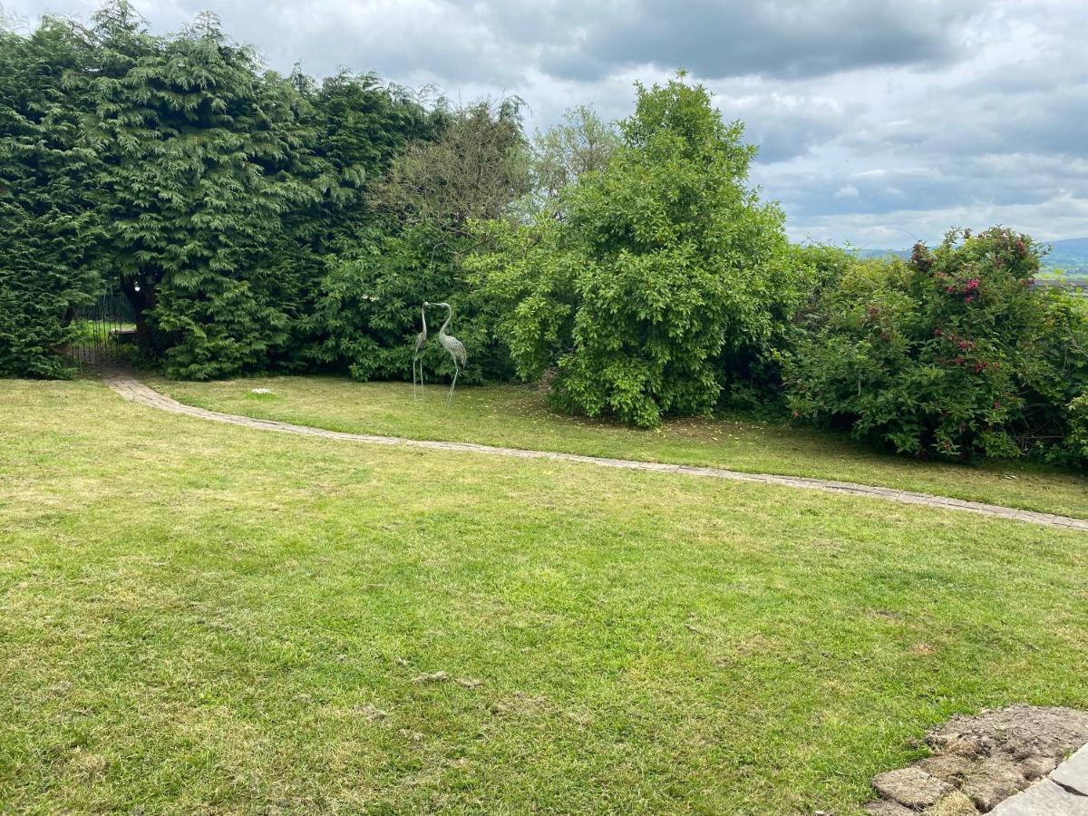 Pippin Lodge Llanwrda Esterno foto
